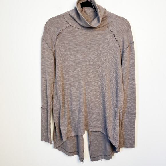 Free People We the Free Split Back Hi-Lo Turtleneck Top Stone Gray Small Lagom - Picture 3 of 13
